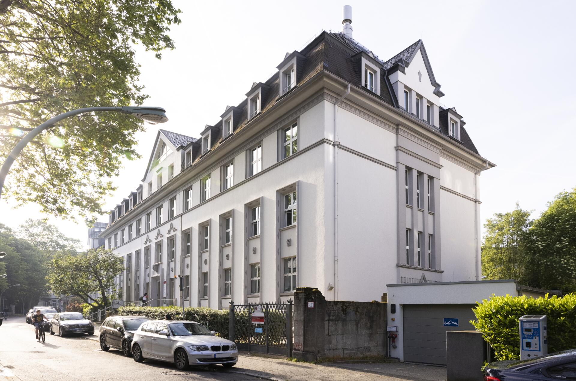 Phorms Campus Frankfurt City, Bilinguale Grundschule